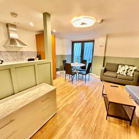 Two Bedrooms Flat - Manchester City Centre Exterior foto